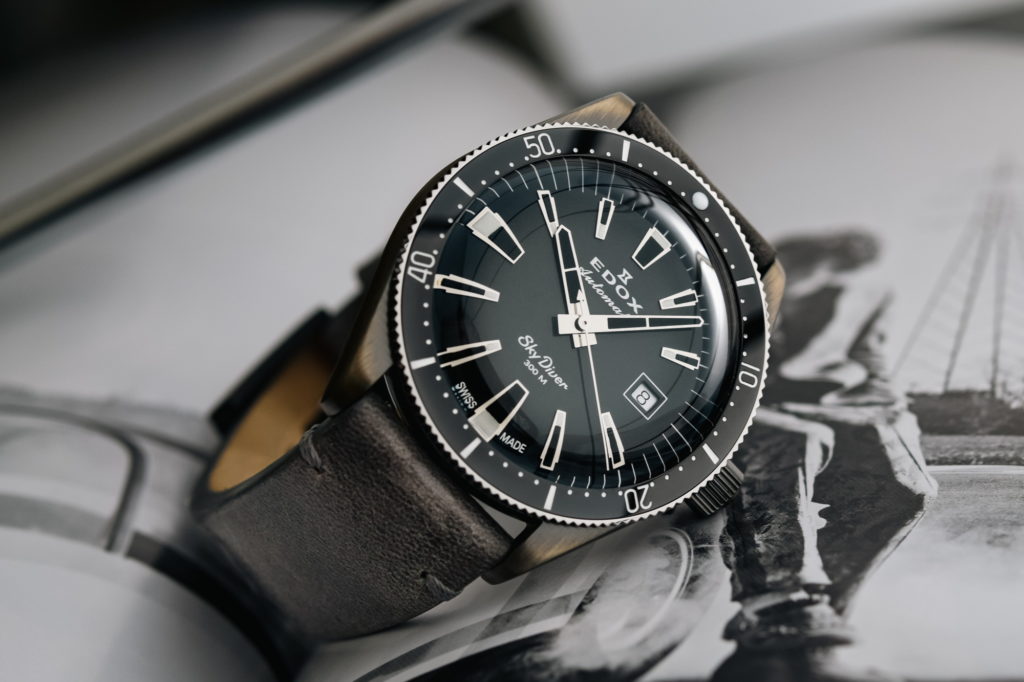 The SkyDiver Date Automatic brings a bold new element to the watch – an ‘aged steel’ look created by a brushed layer of a rare metal belonging to the platinum group on top of the solid stainless steel case.